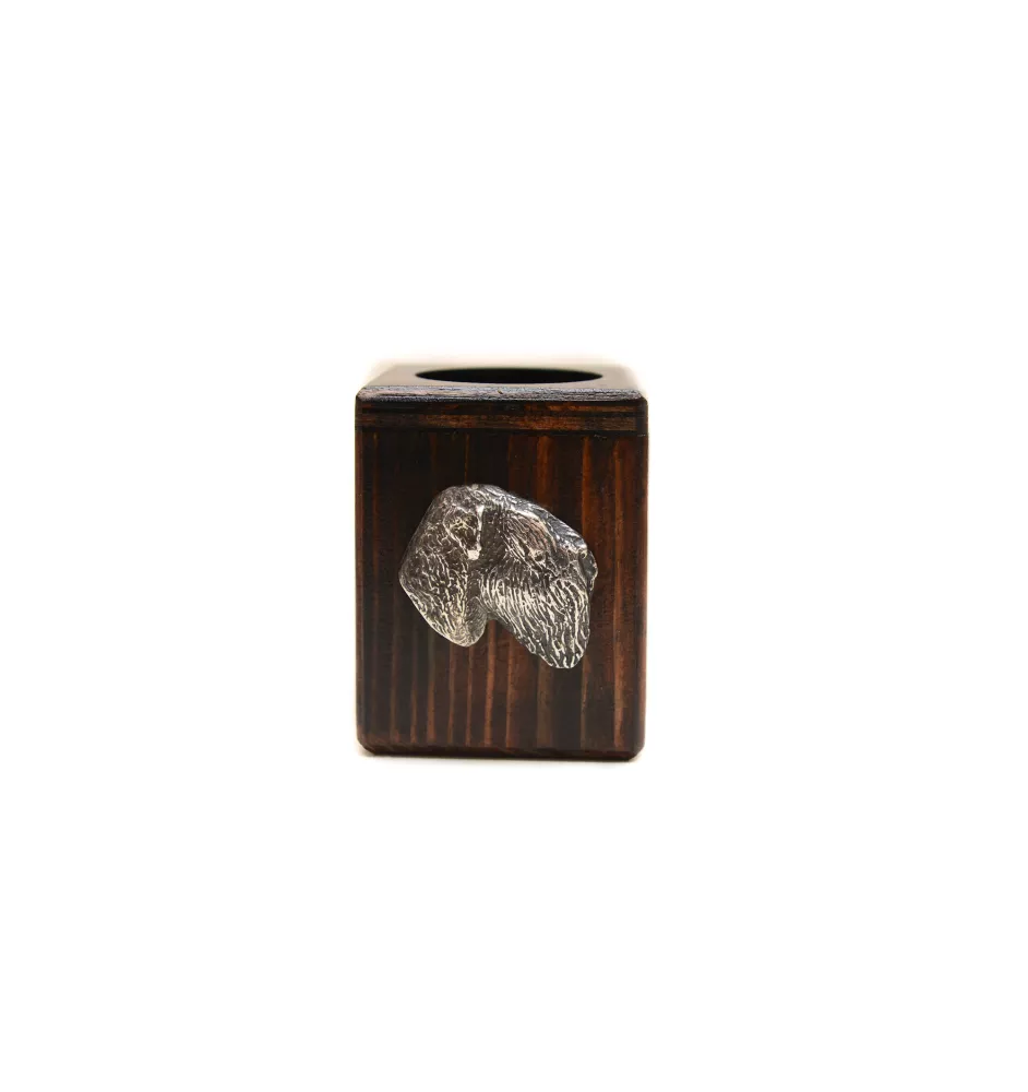 Terrier noir russe - bougeoir en bois avec un chien, un souvenir unique après la perte d'un chien, une œuvre artisanale de la marque Art-Dog