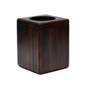 Bullmastiff II - bougeoir en bois avec un chien, un souvenir unique après la perte d'un chien, une œuvre artisanale de la marque Art-Dog