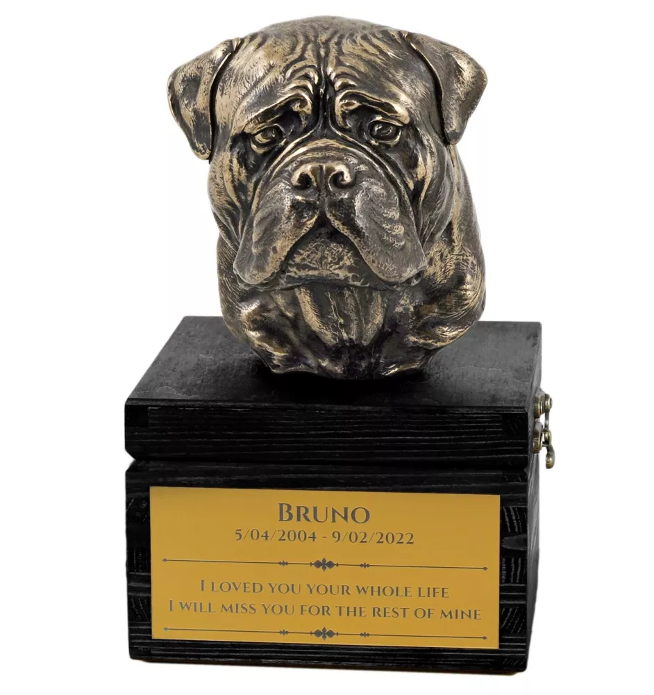 Bullmastiff - eine Urne mit Gravur und Hundeskulptur, letzter Abschied, handgefertigtes Produkt der Marke Art-Dog