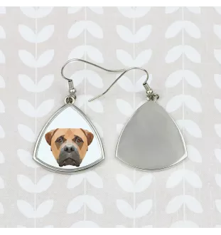 Bullmastiff - Ohrringe mit einem Bild und dem Schriftzug "Geometrischer Hund" von Art-Dog