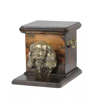 Cavalier King Charles Spaniel - Eine Urne für die Asche eines Hundes mit einer Statuette, eine elegante Urne für einen Hund, eine außergewöhnliche Urne mit dem Porträt eines Hundes von der Marke Art-D