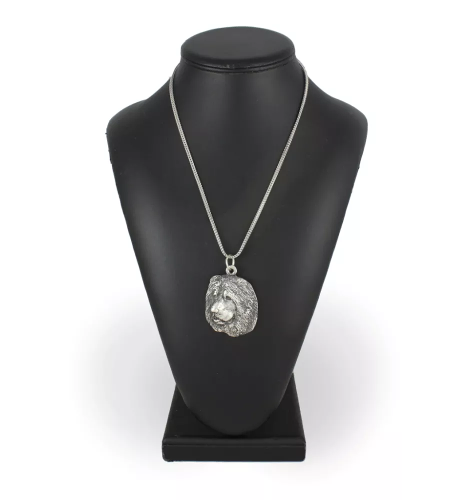 Berger du Caucase - un collier avec un chien, un pendentif de chien sur une chaîne en argent, un bijou unique de la marque Art-Dog