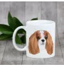 Cavalier King Charles Spaniel - tasse avec une photo et un motif de chien géométrique Art-Dog