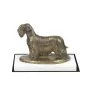 Tschechischer Terrier,   Böhmischer Terrier, Český Teriér - Hundestatue, Figur auf weißem Sockel, Trophäe für die Art-Dog-Hundeaustellung.