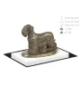 Tschechischer Terrier,   Böhmischer Terrier, Český Teriér - Hundestatue, Figur auf weißem Sockel, Trophäe für die Art-Dog-Hundeaustellung.