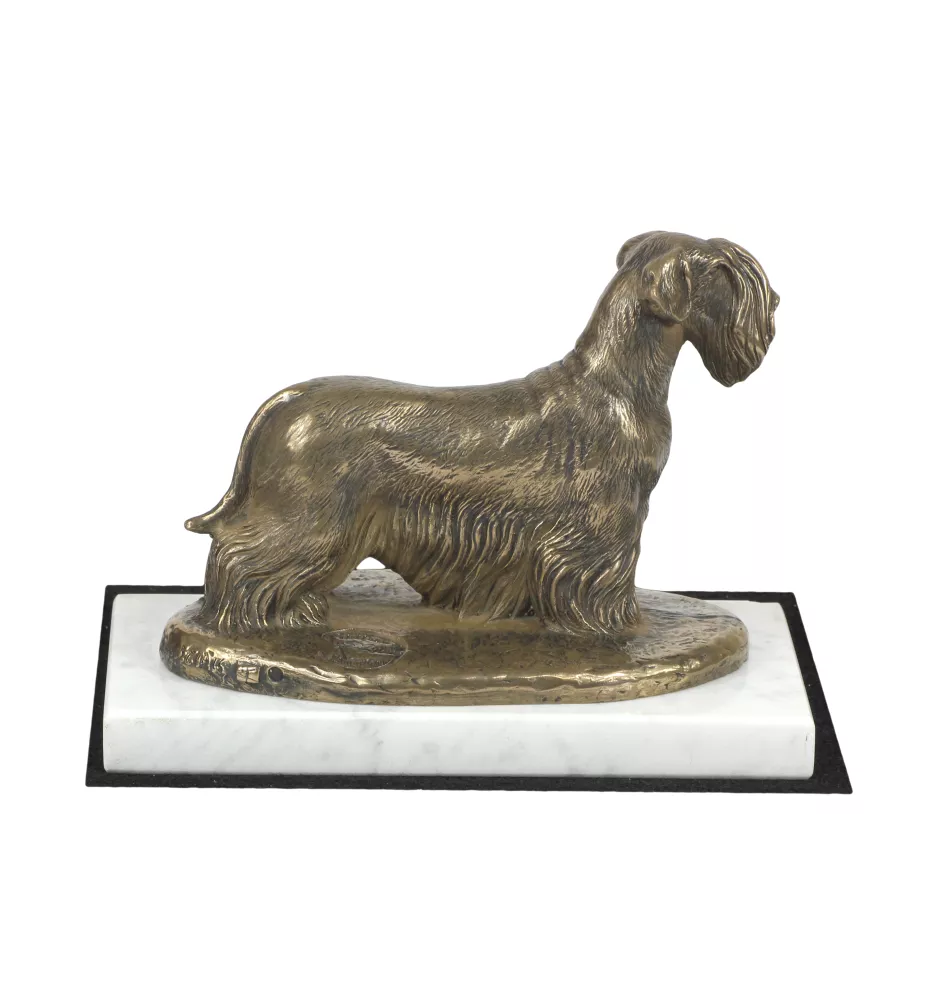 Terrier Tchèque, Cesky Terrier - une statuette de chien, une figurine en marbre blanc, un trophée pour l'exposition de chiens de la marque Art-Dog