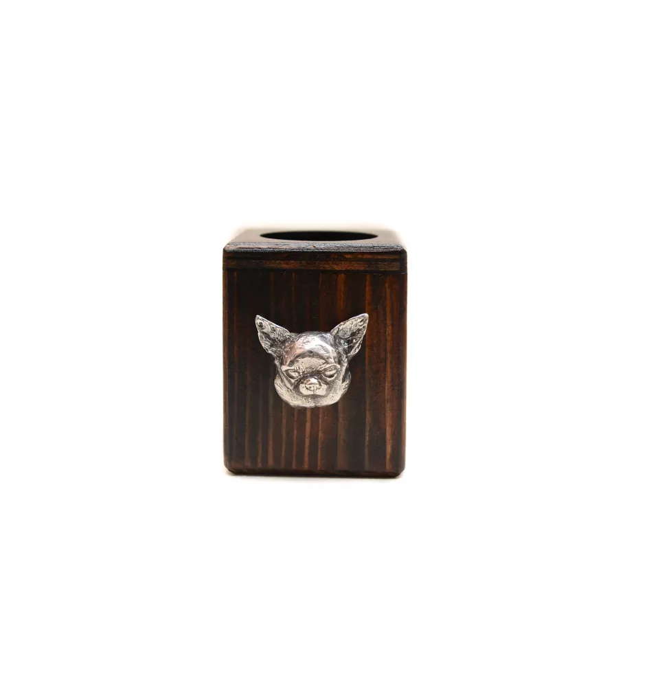 Chihuahua à poil court - bougeoir en bois avec un chien, un souvenir unique après la perte d'un chien, une œuvre artisanale de la marque Art-Dog