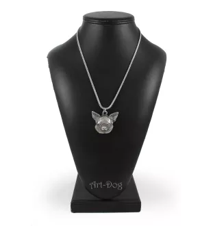 Chihuahua à poil court - un collier avec un chien, un pendentif de chien sur une chaîne en argent, un bijou unique de la marque Art-Dog