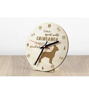 Chihuahua à poil court - horloge avec chien, horloge en bois, horloge murale pour les amoureux des chiens, horloge de bureau et étagère, Art-Dog