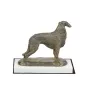 Barsoi, Russischer Jagdwindhund, Barzaia IV - Hundestatue, Figur auf weißem Sockel, Trophäe für die Art-Dog-Hundeaustellung.
