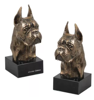 Boxer I - Statue de chien, buste sur socle en pierre, sculpture, trophée pour exposition canine par la marque Art-Dog