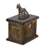 Boxer, Deutscher Boxer I - Eine Urne für die Asche eines Hundes, eine Urne mit einer Statue, eine personalisierte Hundeurne von der Marke Art-Dog.