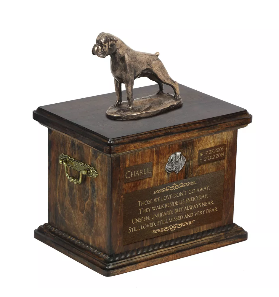 Boxer IV - urne pour les cendres de chien, urne avec une statuette, urne personnalisée pour les cendres de chien de la marque Art-Dog