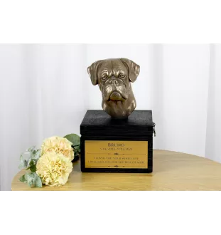 Boxer I - une urne avec une gravure et une sculpture de chien, un dernier adieu, un produit fait à la main de la marque Art-Dog
