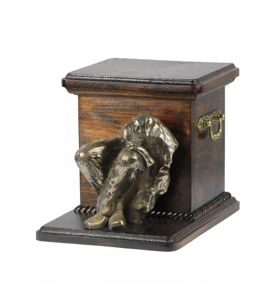 Boxer, Deutscher Boxer II - Eine Urne für die Asche eines Hundes mit einer Statuette, eine elegante Urne für einen Hund, eine außergewöhnliche Urne mit dem Porträt eines Hundes von der Marke Art-Dog.