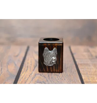 Berger de Brie, Briard - bougeoir en bois avec un chien, un souvenir unique après la perte d'un chien, une œuvre artisanale de la marque Art-Dog