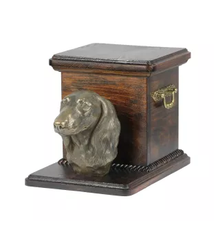 Dachshund Langhaar, Dackel, Teckel - Eine Urne für die Asche eines Hundes mit einer Statuette, eine elegante Urne für einen Hund, eine außergewöhnliche Urne mit dem Porträt eines Hundes von der Marke