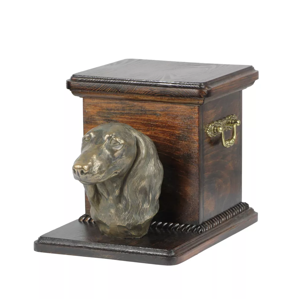 Dachshund Langhaar, Dackel, Teckel - Eine Urne für die Asche eines Hundes mit einer Statuette, eine elegante Urne für einen Hund, eine außergewöhnliche Urne mit dem Porträt eines Hundes von der Marke