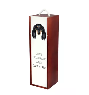 Teckel à poil long, Chien-saucisse - une boîte géométrique avec une photo et un texte pour le vin de la marque Art-Dog