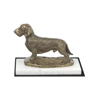 Dachshund Rauhhaar, Dackel, Teckel - Hundestatue, Figur auf weißem Marmor, Trophäe für die Art-Dog-Hundeaustellung