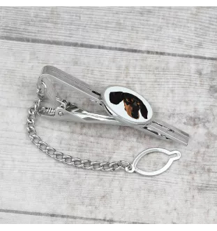 Dachshund Kurzhaar, Dackel, Teckel - geometrische Krawattennadel mit Bild und Schriftzug von Art-Dog