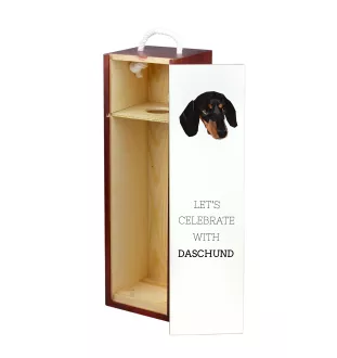 Teckel à poil ras, Chien-saucisse - une boîte géométrique avec une photo et un texte pour le vin de la marque Art-Dog