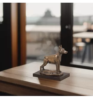 Dobermann, Dobermann Pinscher I - statue de chien, figurine pour bureau, trophée pour exposition canine par la marque Art-Dog