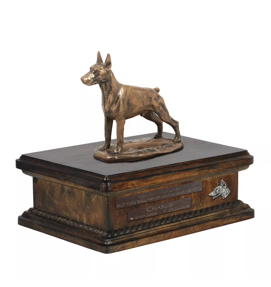 Dobermann I urne in Hundeasche, personalisierte Urne mit Statue, Holzurne mit Hund von Art-Dog