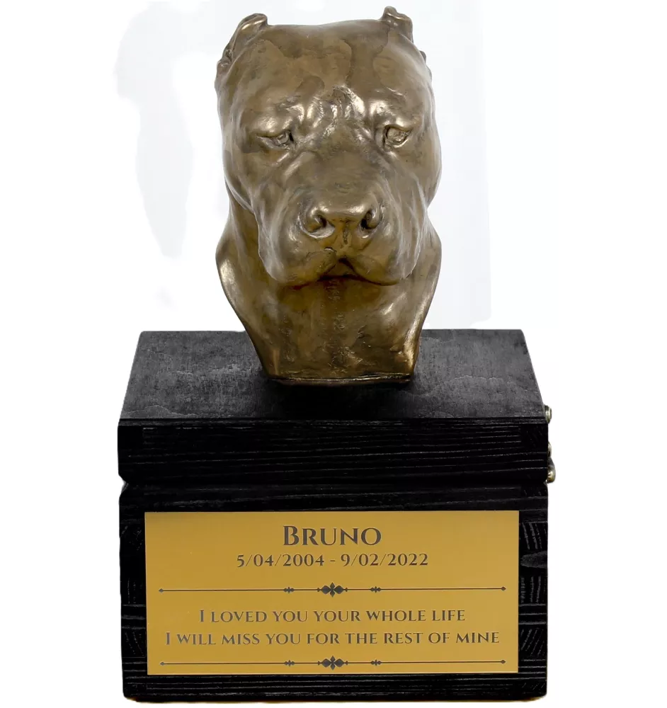 Argentinische Dogge, Dogo Argentino - eine Urne mit Gravur und Hundeskulptur, letzter Abschied, handgefertigtes Produkt der Marke Art-Dog