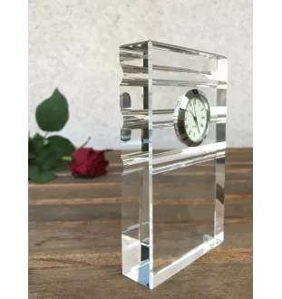 Dobermann, Dobermann Pinscher - une horloge en verre avec une photo, une photo de chien dans un cristal, une horloge de bureau personnalisée de la marque Art-Dog