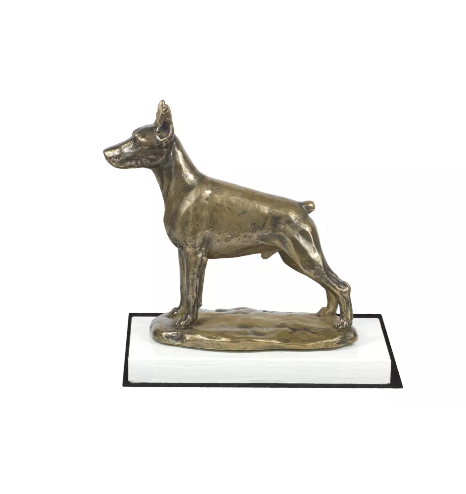 Dobermann, Dobermann Pinscher I - statuette de chien, figurine sur un socle blanc, trophée pour exposition de chiens de la marque Art-Dog