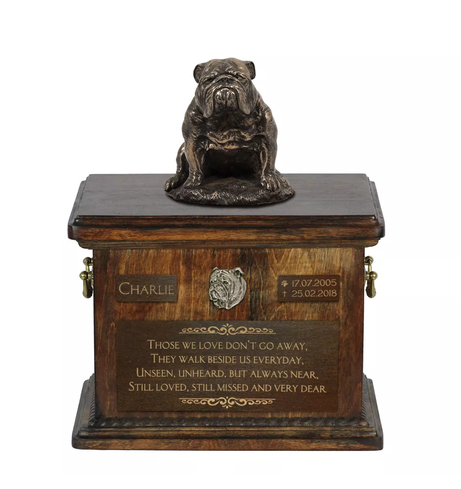 Bulldogge IV - Eine Urne für die Asche eines Hundes, eine Urne mit einer Statue, eine personalisierte Hundeurne von der Marke Art-Dog.