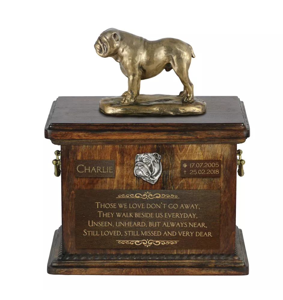 Bulldog, Englische Bulldogge I - Eine Urne für die Asche eines Hundes, eine Urne mit einer Statue, eine personalisierte Hundeurne von der Marke Art-Dog.