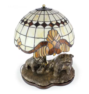 Bulldog, Englische Bulldogge - Lampe mit einem Lampenschirm aus Tiffanyglas, Tischlampe mit einer Hunde-Statuette, Inneneinrichtung im Retro-Stil der Marke Art-Dog