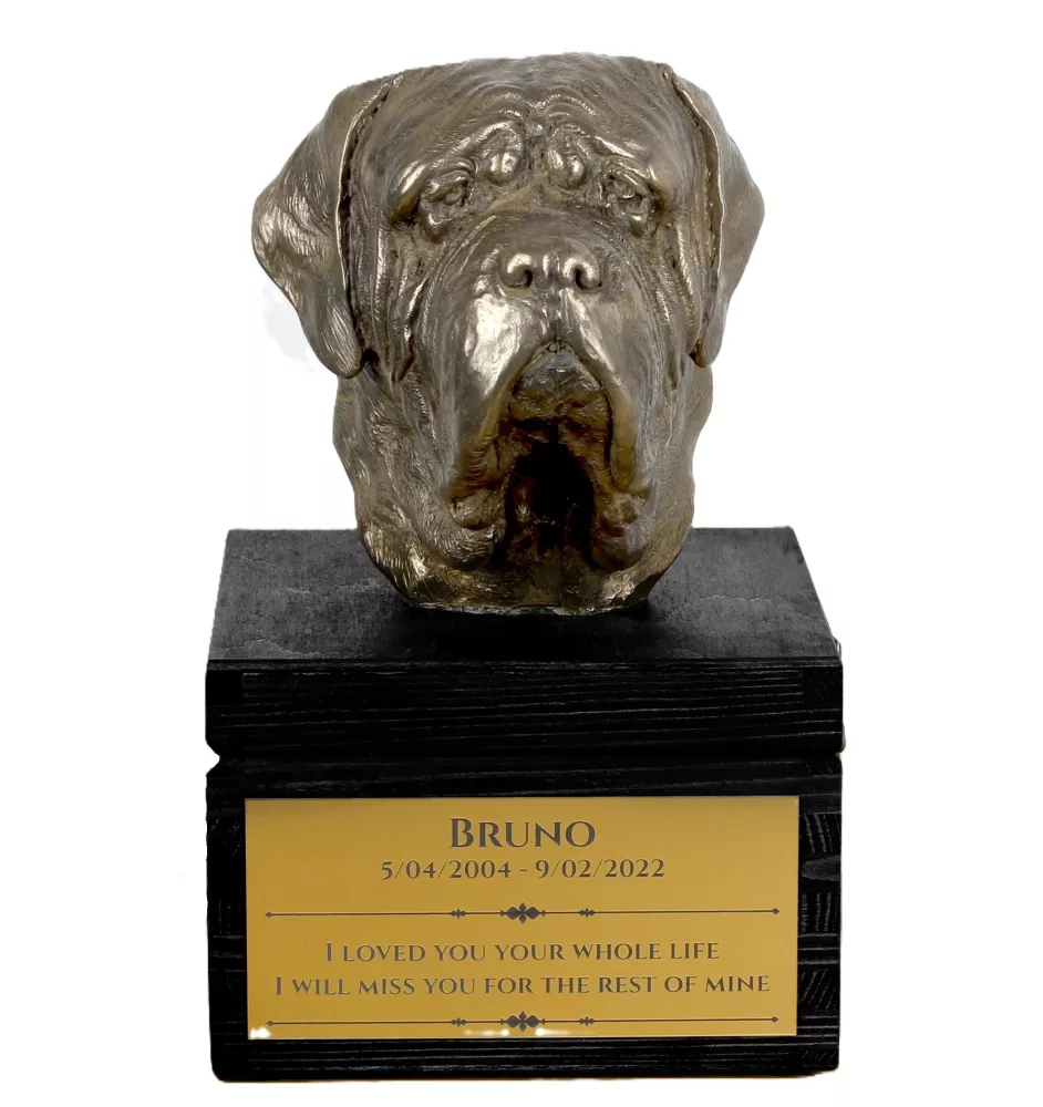 Mastiff, Mastiff anglais - une urne avec une gravure et une sculpture de chien, un dernier adieu, un produit fait à la main de la marque Art-Dog