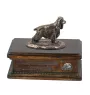 English Cocker Spaniel - urn for dog ashes, personalized urn with a statue, wooden urn with a dog by Art-Dog brand