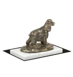 English Cocker Spaniel - dog figurine, statue on white marble, trophy for Art-Dog dog show exhibition