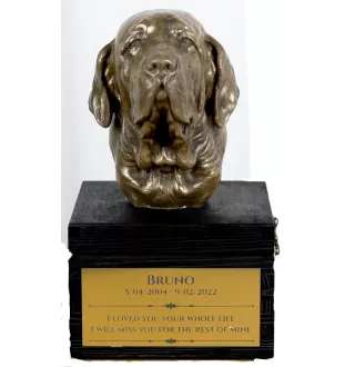 Fila Brasileiro - an urn with an engraving and a sculpture of a dog, a handmade product by the Art-Dog brand.
