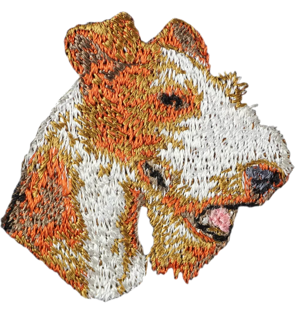 Fox-terrier à poil dur - écusson en forme de chien, patch brodé, décoration unique pour sac à dos de la marque Art-Dog
