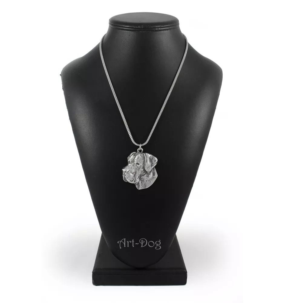 Dogue allemand, Grand danois - un collier avec un chien, un pendentif de chien sur une chaîne en argent, un bijou unique de la marque Art-Dog
