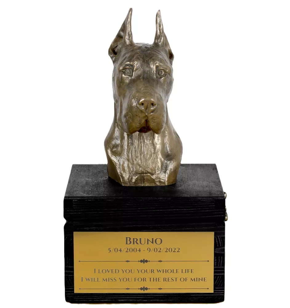 Deutsche Dogge, Ulmer Dogge, Große Dogge I - eine Urne mit Gravur und Hundeskulptur, letzter Abschied, handgefertigtes Produkt der Marke Art-Dog