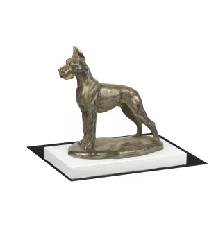 Dogue allemand, Grand danois I - statuette de chien, figurine sur un socle blanc, trophée pour exposition de chiens de la marque Art-Dog