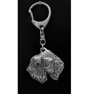 Terrier de Wheatan à poil doux  - Porte-clés argenté avec un chien dans une boîte cadeau, décoration de sac à main, pendentif de sac à dos par la marque Art-Dog