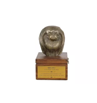 Japan Chin - Eine Ascheurne für Hunde mit einer Statuette, eine kleine Urne für Hunde, eine personalisierte Urne mit dem Porträt eines Hundes von der Marke Art-Dog.