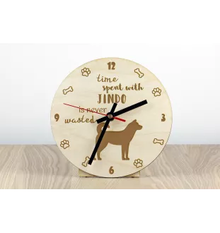 Jindo coréen, spitz coréen de Jindo - horloge avec chien, horloge en bois avec gravure, horloge personnalisée par Art-Dog