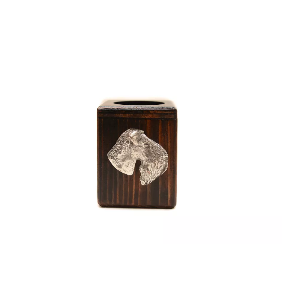 Terrier Kerry Blue - bougeoir en bois avec un chien, un souvenir unique après la perte d'un chien, une œuvre artisanale de la marque Art-Dog