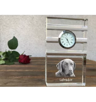 Labrador Retriever, retriever du Labrador - une horloge en verre avec une photo, une photo de chien dans un cristal, une horloge de bureau personnalisée de la marque Art-Dog