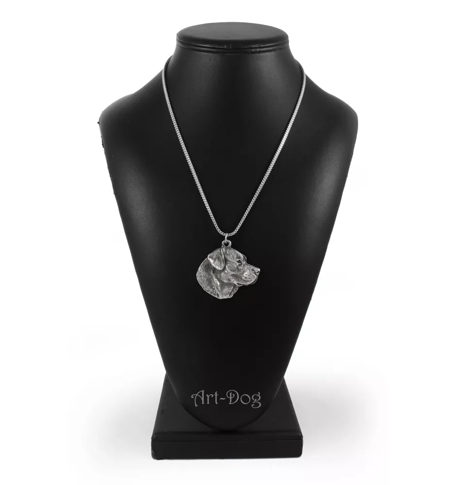 Labrador Retriever, retriever du Labrador - un collier avec un chien, un pendentif de chien sur une chaîne en argent, un bijou unique de la marque Art-Dog