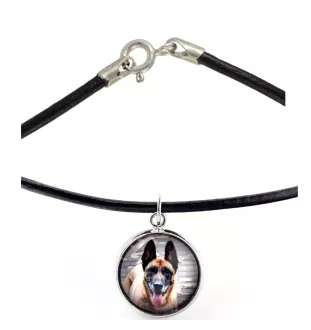 Malinois chien de berger belge - collier dans une boîte, élégant bijou, pendentif de la marque Art-Dog
