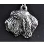 Petit basset griffon vendéen - un collier avec un chien, un pendentif de chien sur une chaîne en argent, un bijou unique de la marque Art-Dog